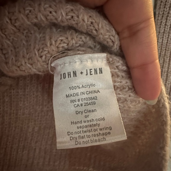 John + Jenn Sweater - Picture 4 of 5